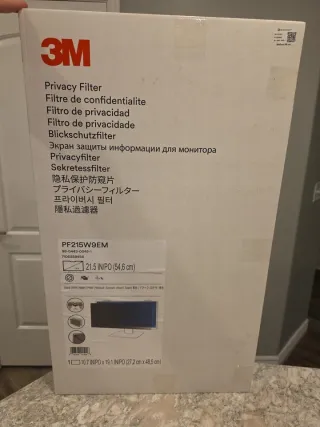 3M  PRIVACY FILTER FOR 21.5 IN FULL SCREEN MONITOR WITH COMPLY MAGNETIC ATTACH (