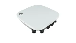 EXTREMECLOUD IQ:  TRI-RADIO OUTDOOR WIFI 6 AP (4X4 5 GHZ, 2X2 DUAL BAND & 1X1 SE